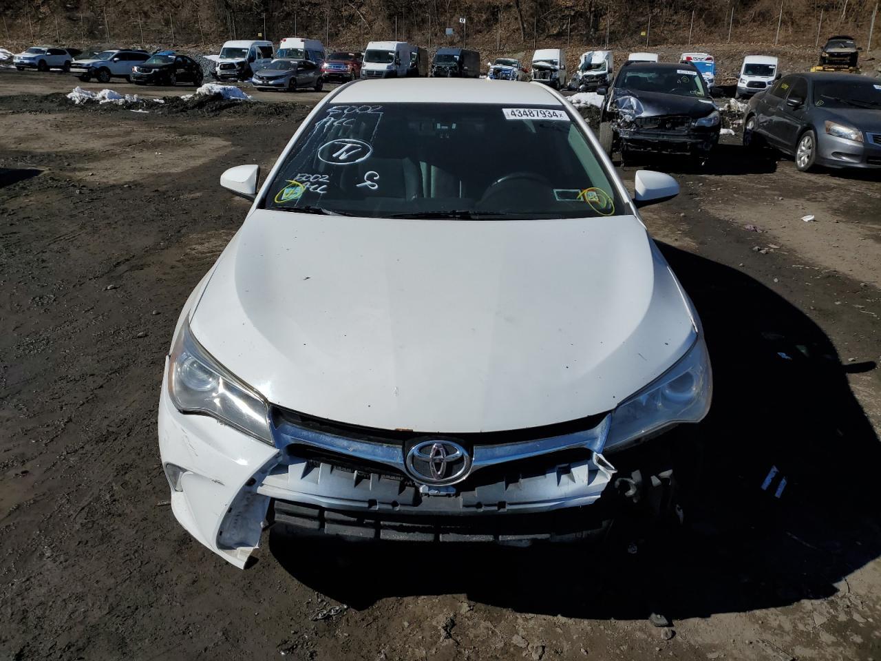 2016 TOYOTA CAMRY LE - Image 5