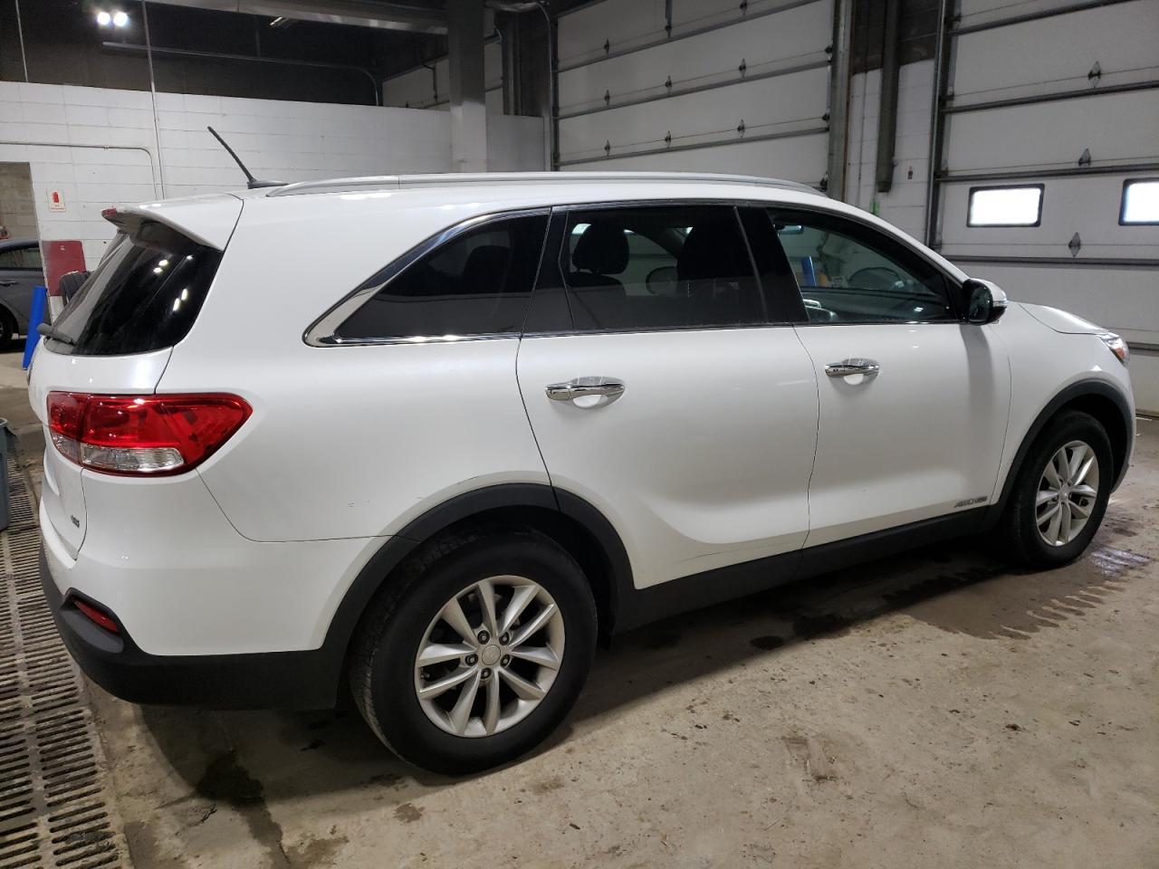 2016 KIA SORENTO LX - Image 3