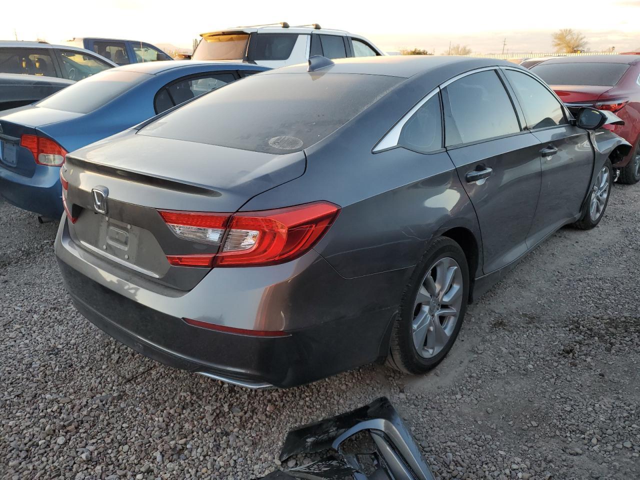 2018 HONDA ACCORD LX - Фото 3