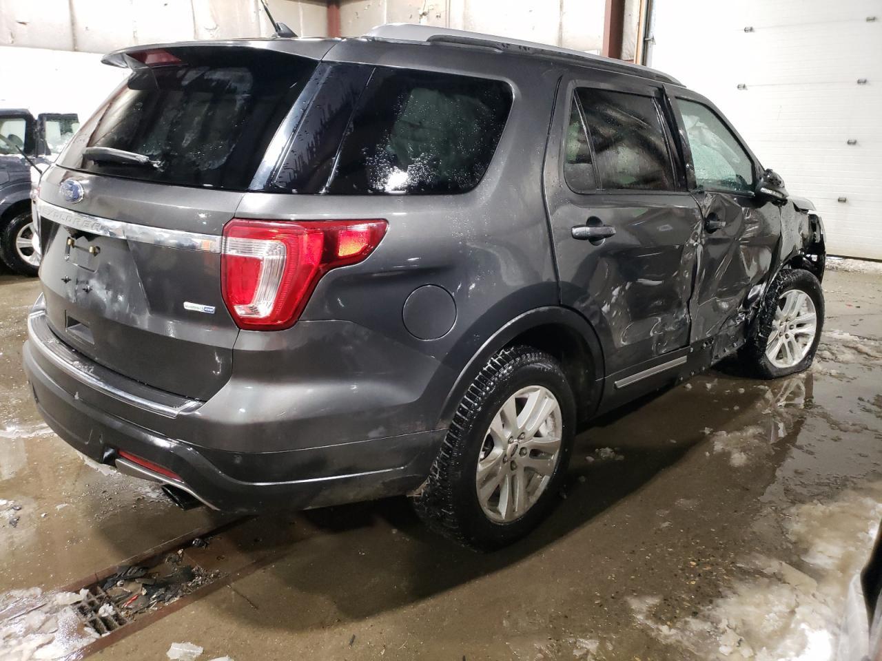 2018 FORD EXPLORER X - Фото 3