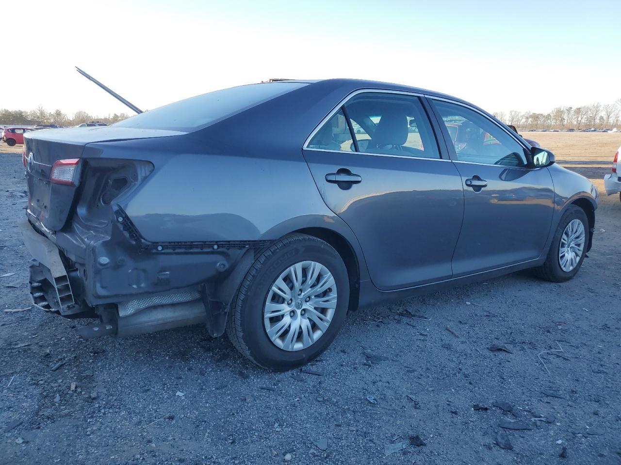 2013 TOYOTA CAMRY L - Image 3
