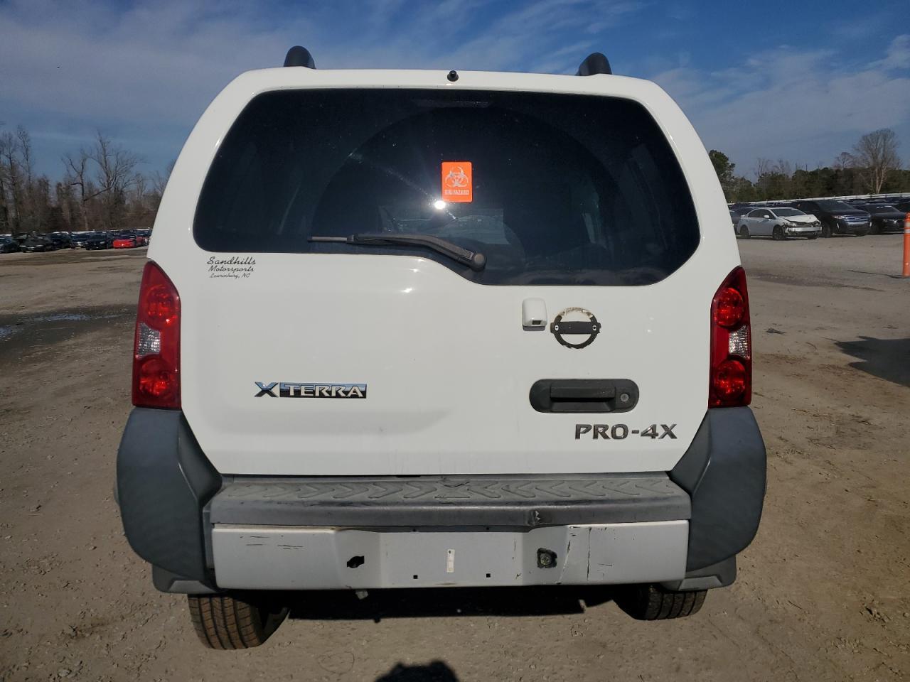 2015 NISSAN XTERRA X - Фото 6