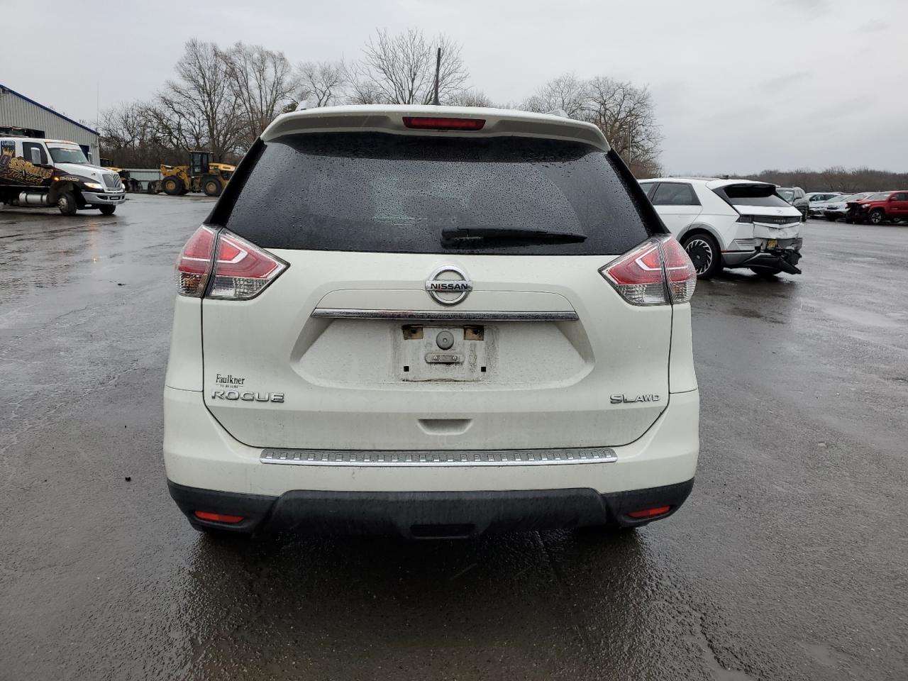 2015 NISSAN ROGUE S - Image 6