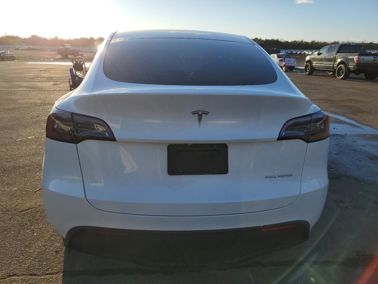 2023 TESLA MODEL Y - Фото 6
