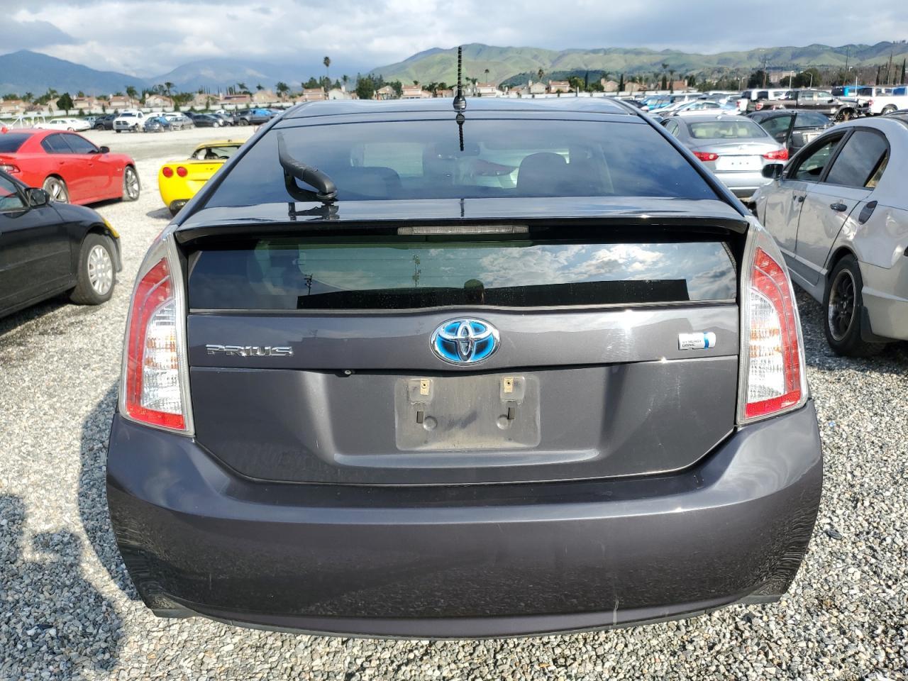 2015 TOYOTA PRIUS - Фото 6
