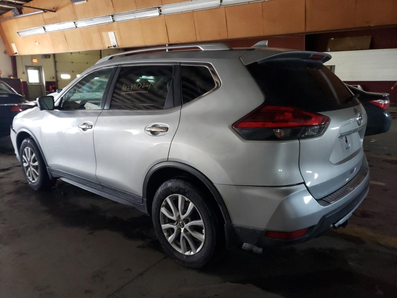 2017 NISSAN ROGUE S - Фото 2