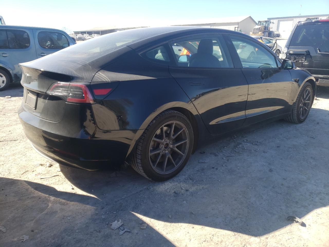 2021 TESLA MODEL 3 - Фото 3