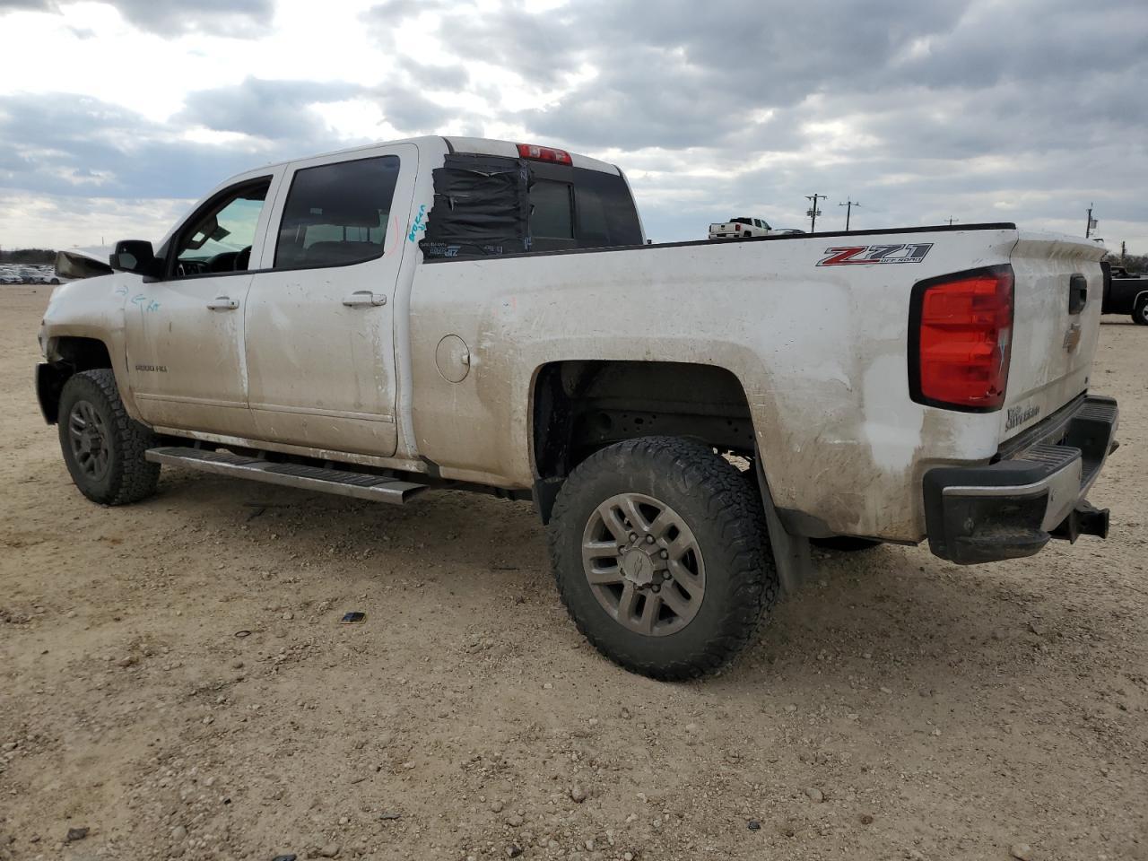2016 CHEVROLET SILVERADO - Image 2