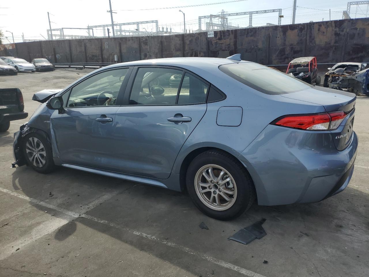 2020 TOYOTA COROLLA LE - Фото 2