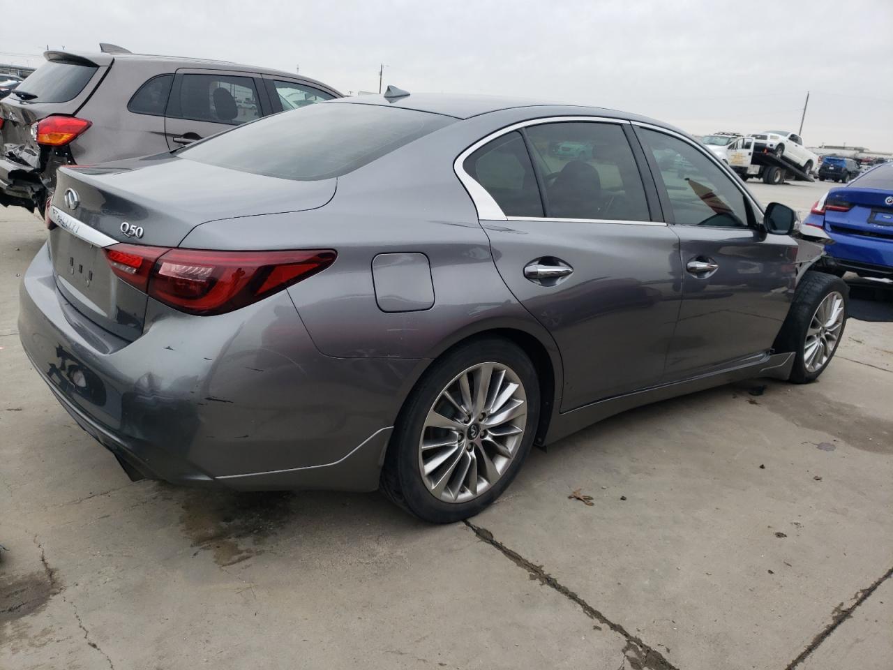 2018 INFINITI Q50 LUXE - Image 3