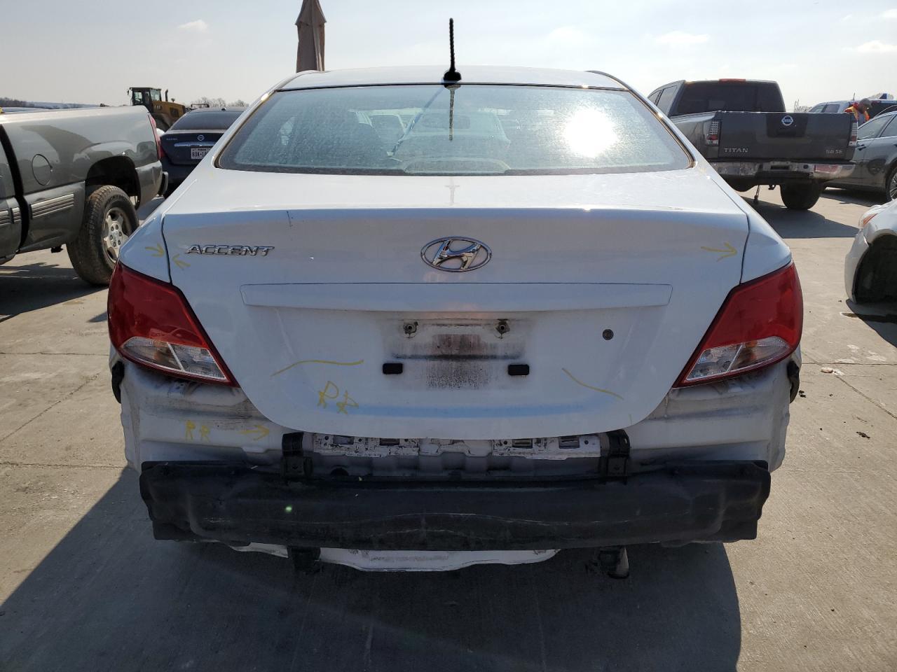 2017 HYUNDAI ACCENT SE - Image 6