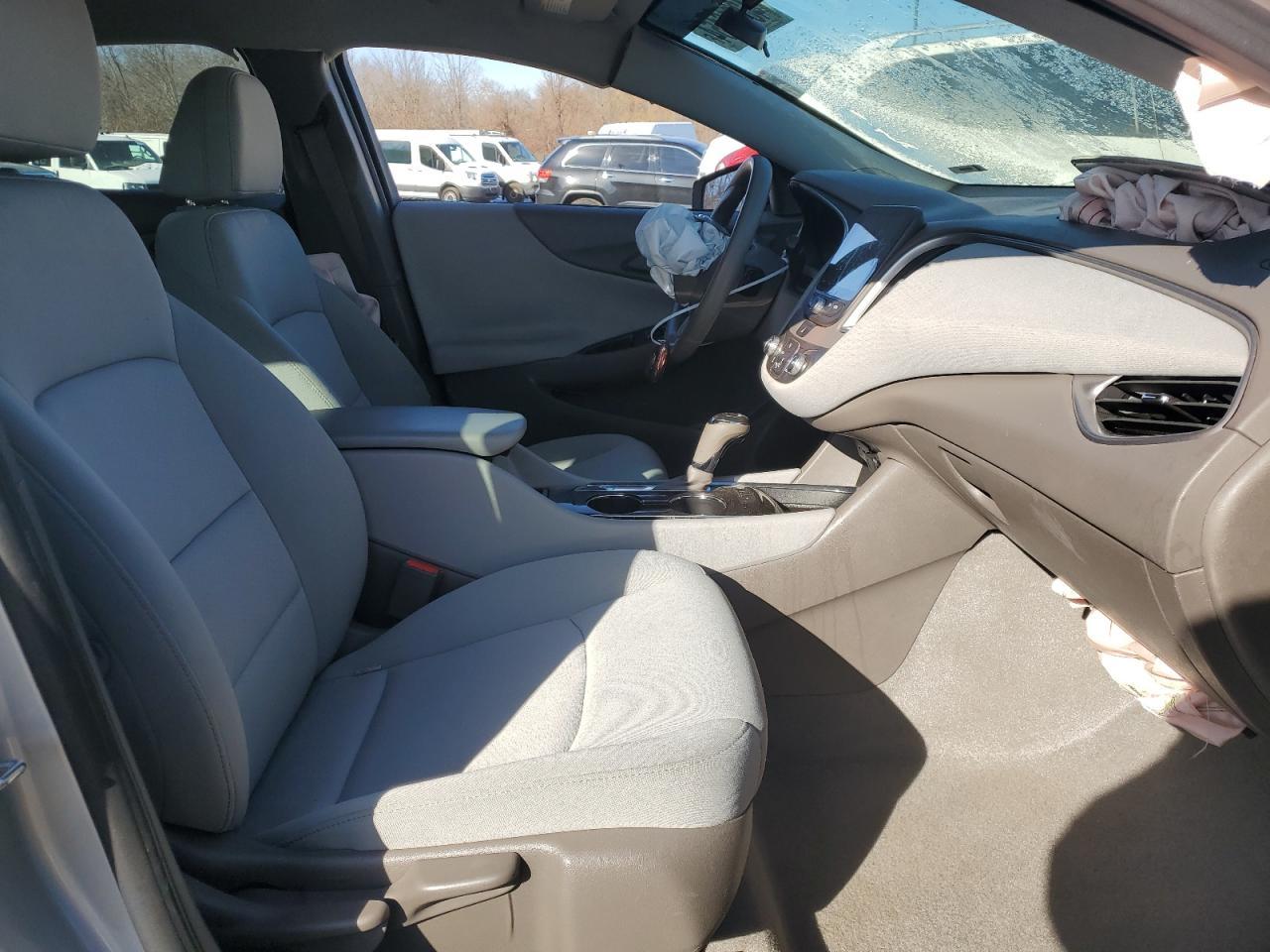 2019 CHEVROLET MALIBU LS - Фото 7
