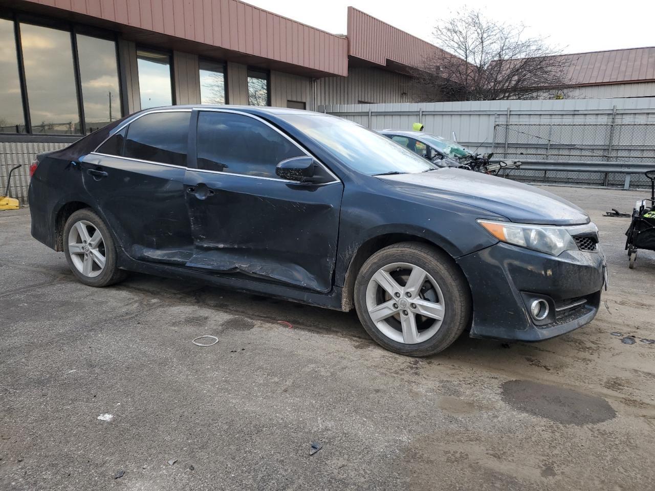 2013 TOYOTA CAMRY L - Image 4