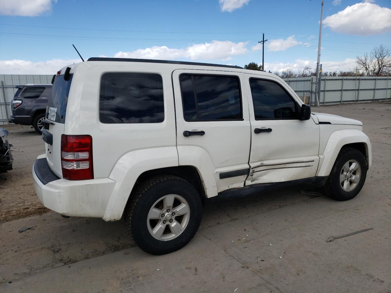 2010 JEEP LIBERTY SP - Фото 3