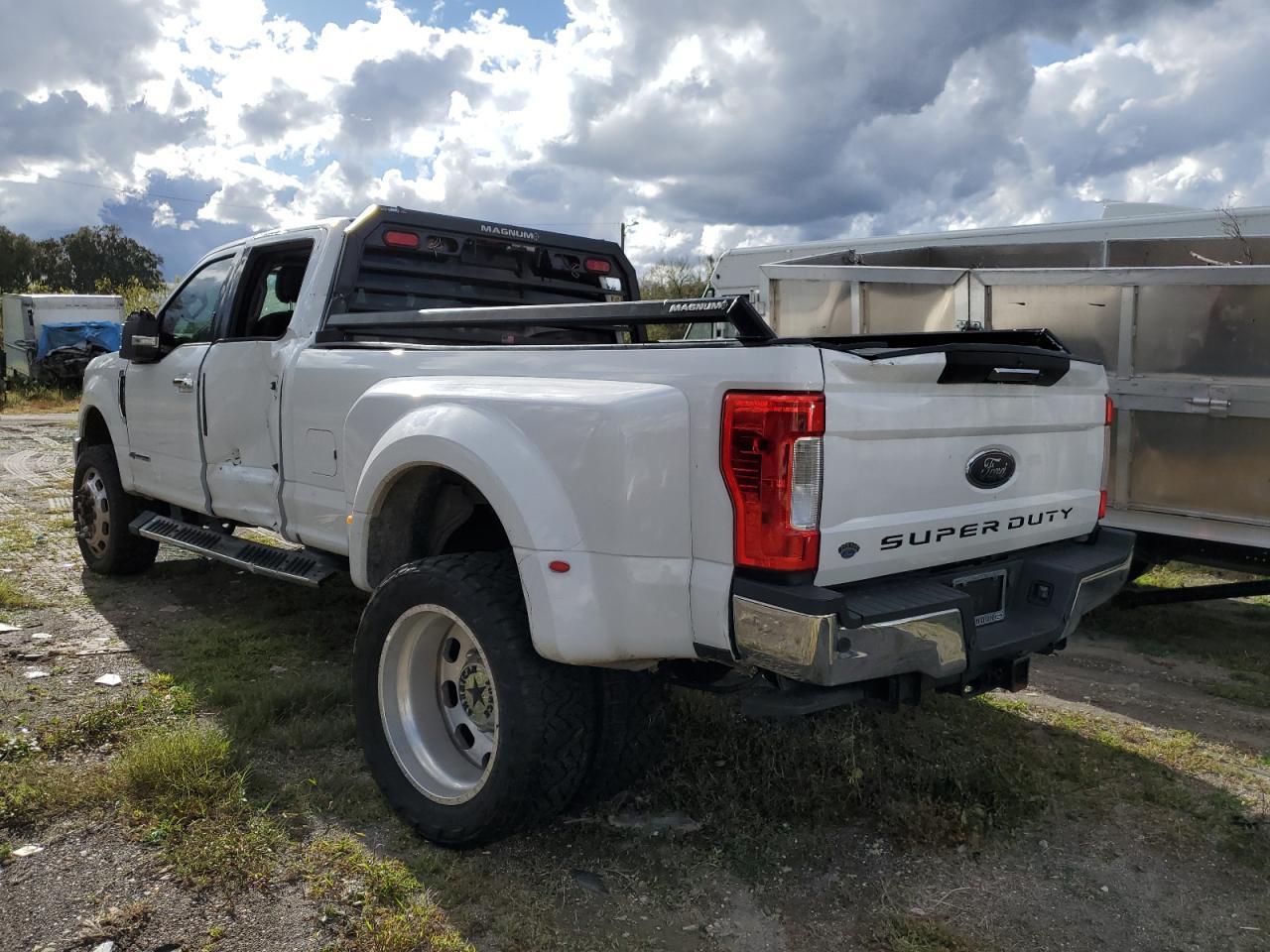 2017 FORD F350 SUPER - Image 2