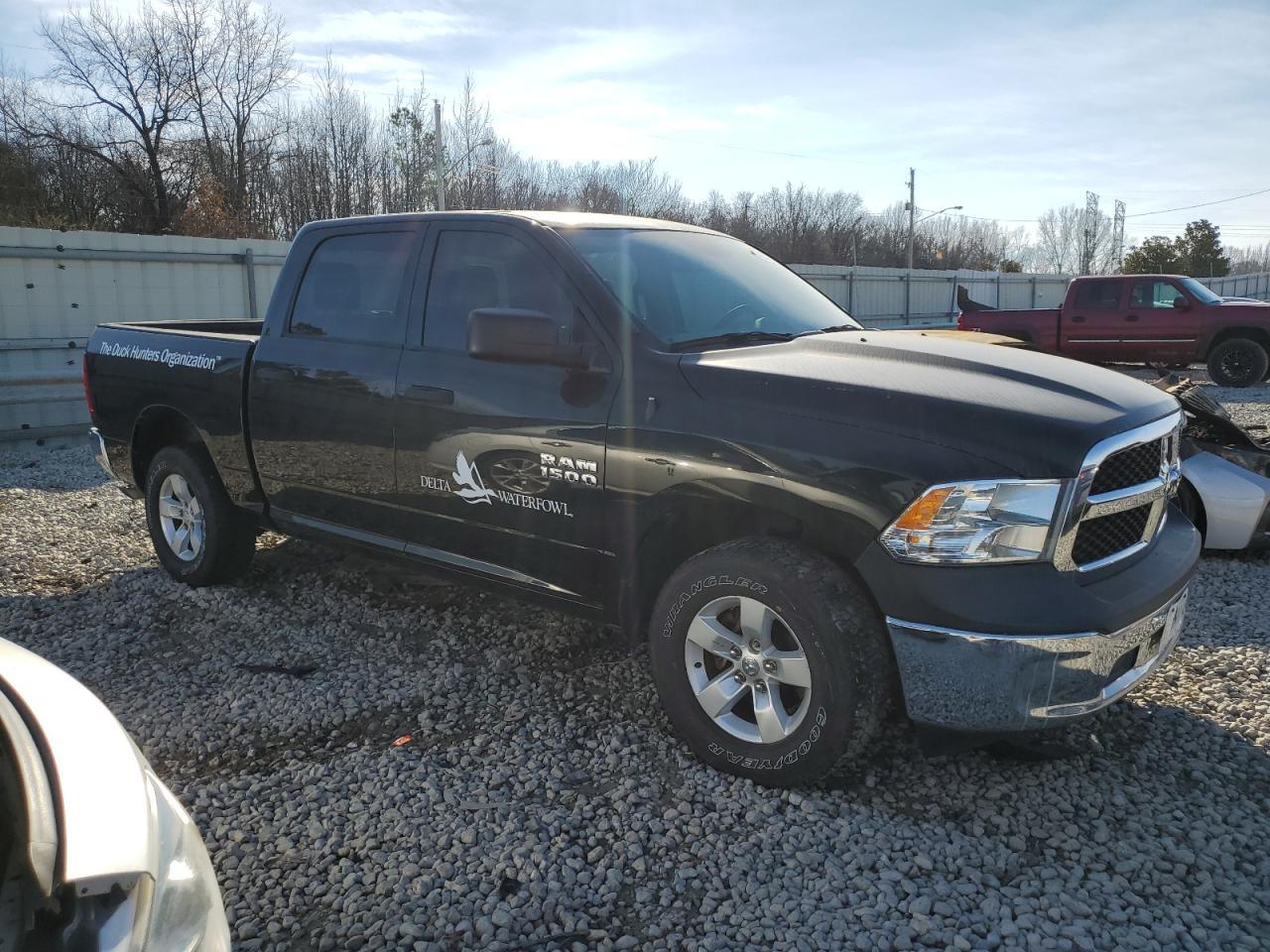 2017 RAM 1500 ST - Image 4