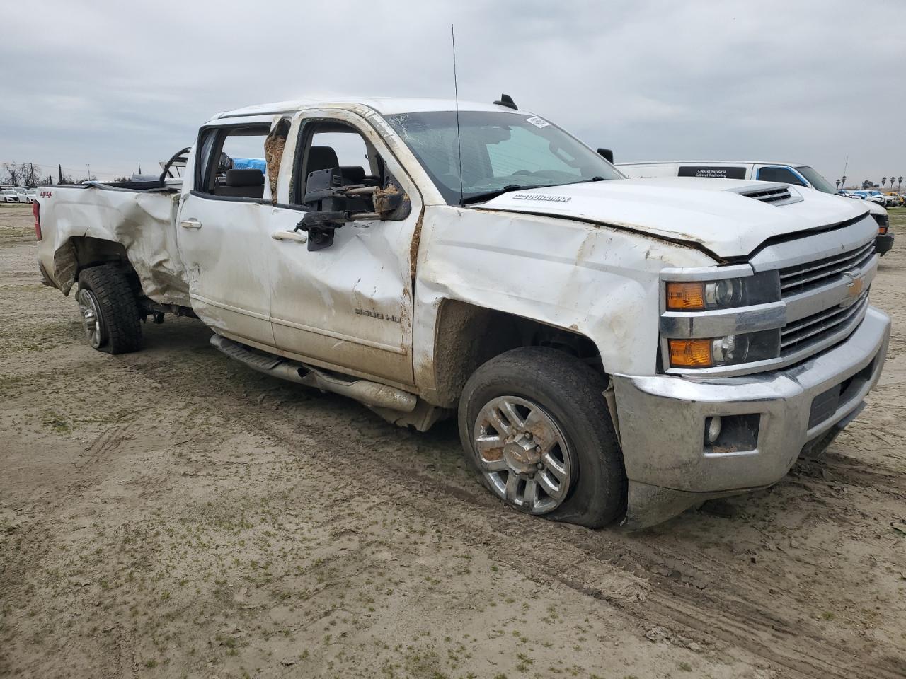 2018 CHEVROLET SILVERADO - Фото 4