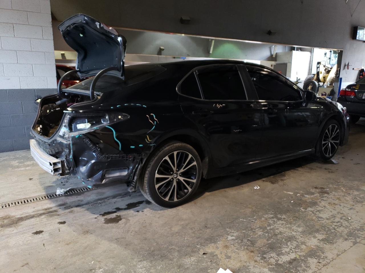 2018 TOYOTA CAMRY L - Image 3