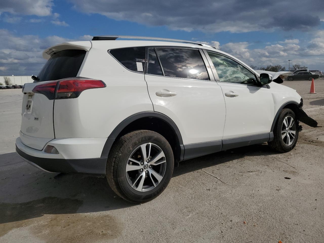 2018 TOYOTA RAV4 ADVEN - Image 3