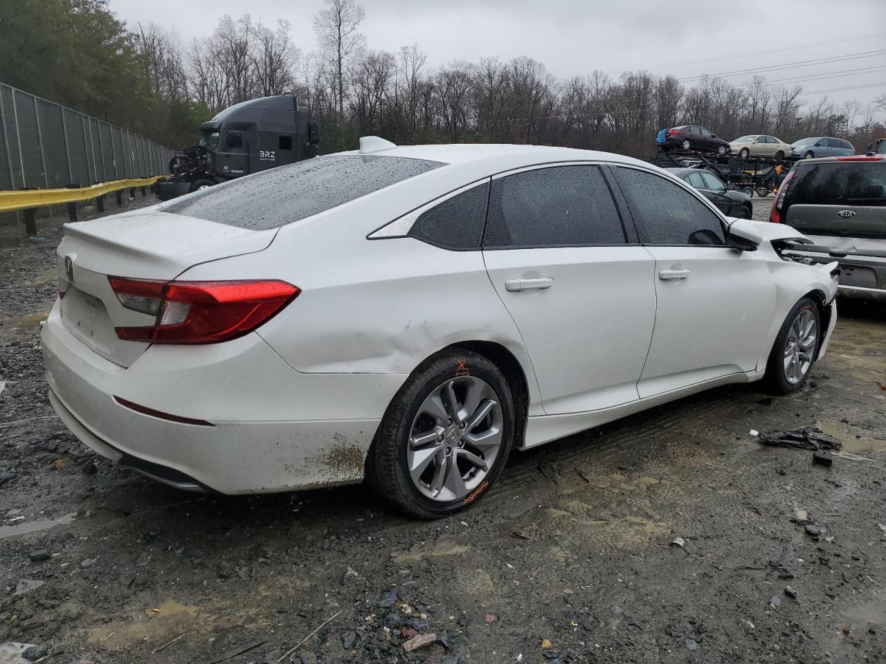 2018 HONDA ACCORD LX - Фото 3