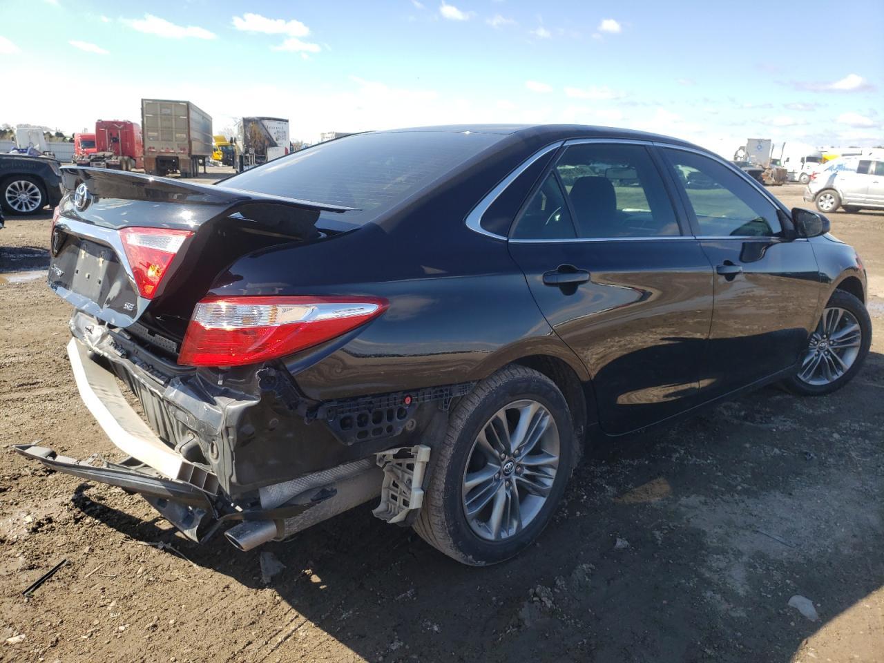 2017 TOYOTA CAMRY LE - Фото 3