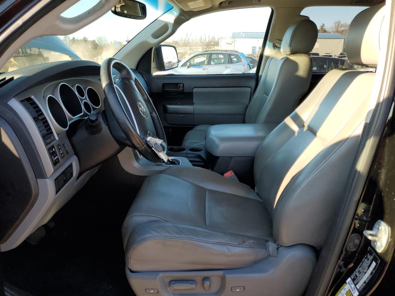 2013 TOYOTA SEQUOIA SR - Фото 7