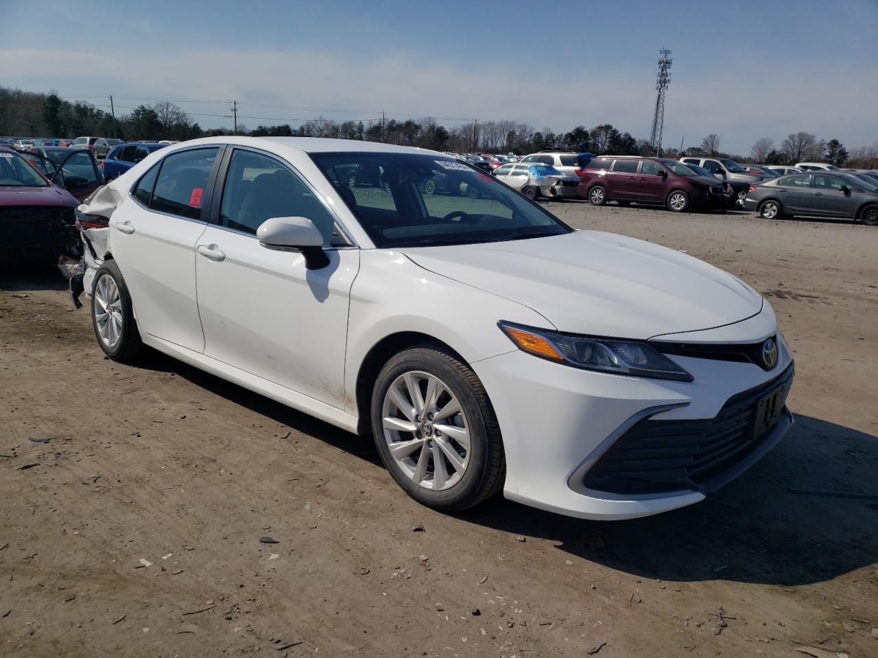 2024 TOYOTA CAMRY LE - Фото 4