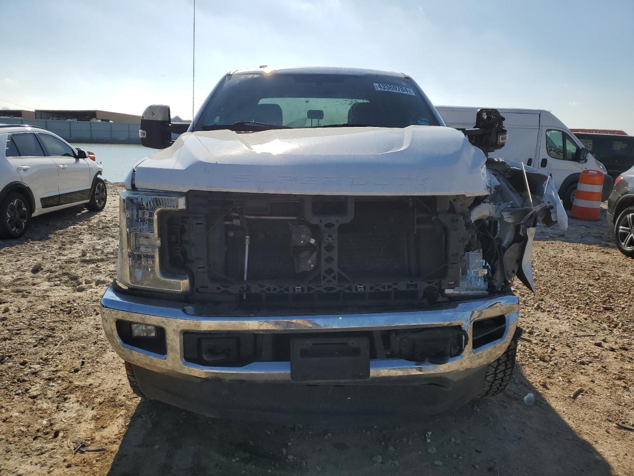 2017 FORD F250 SUPER - Image 5