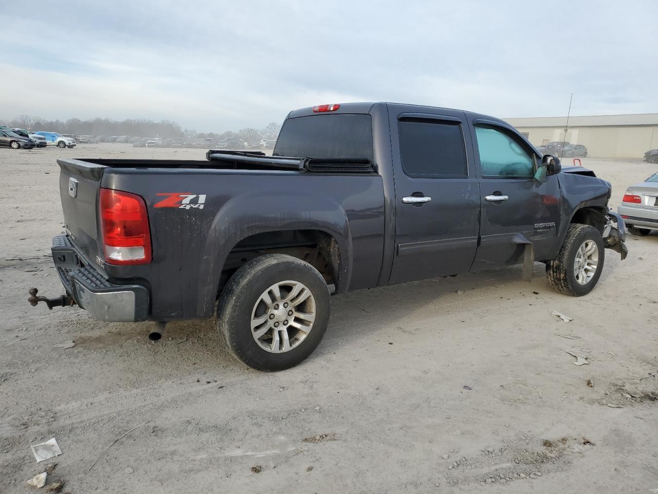 2011 GMC SIERRA K15 - Фото 3