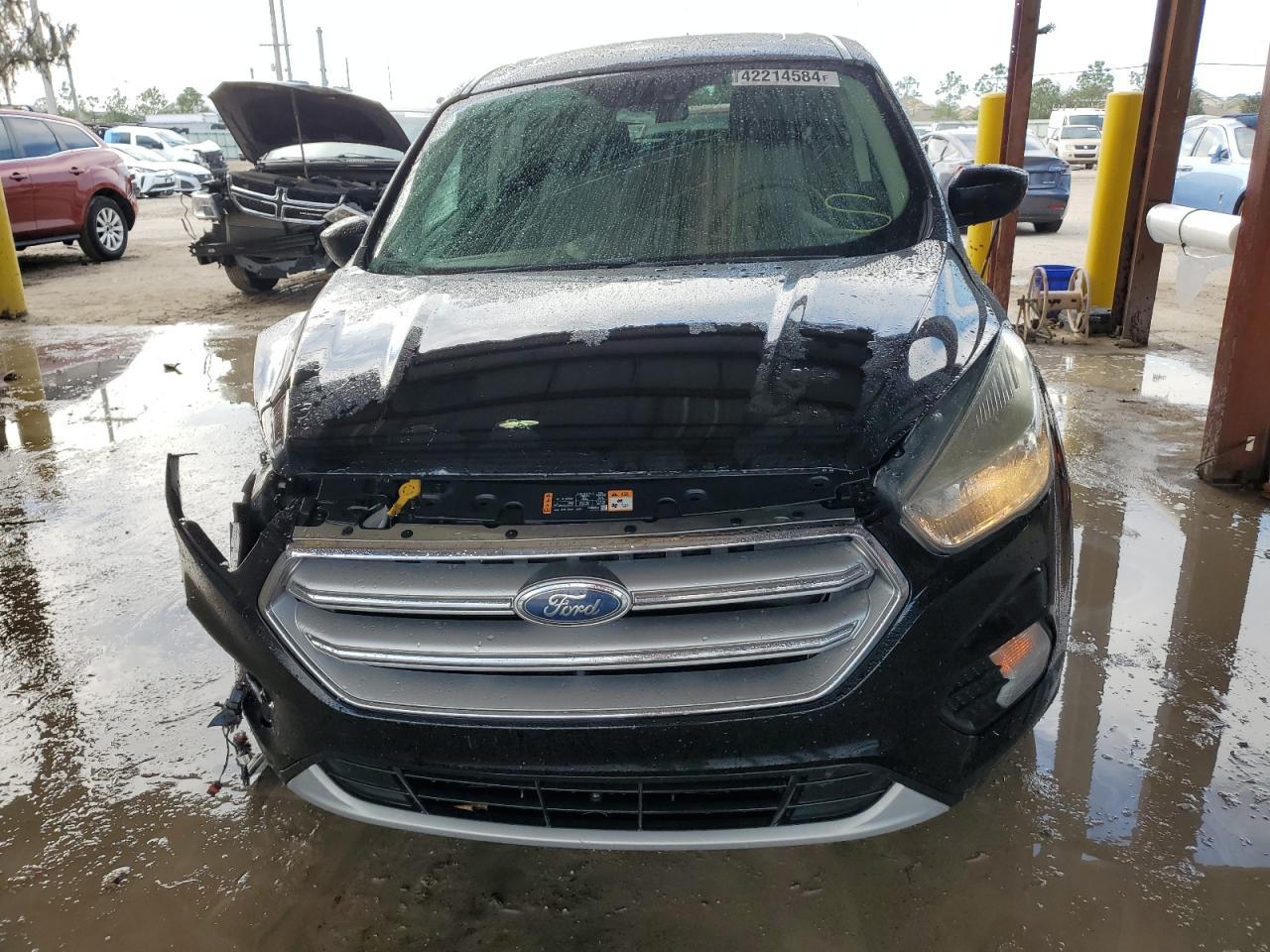 2017 FORD ESCAPE SE - Фото 5