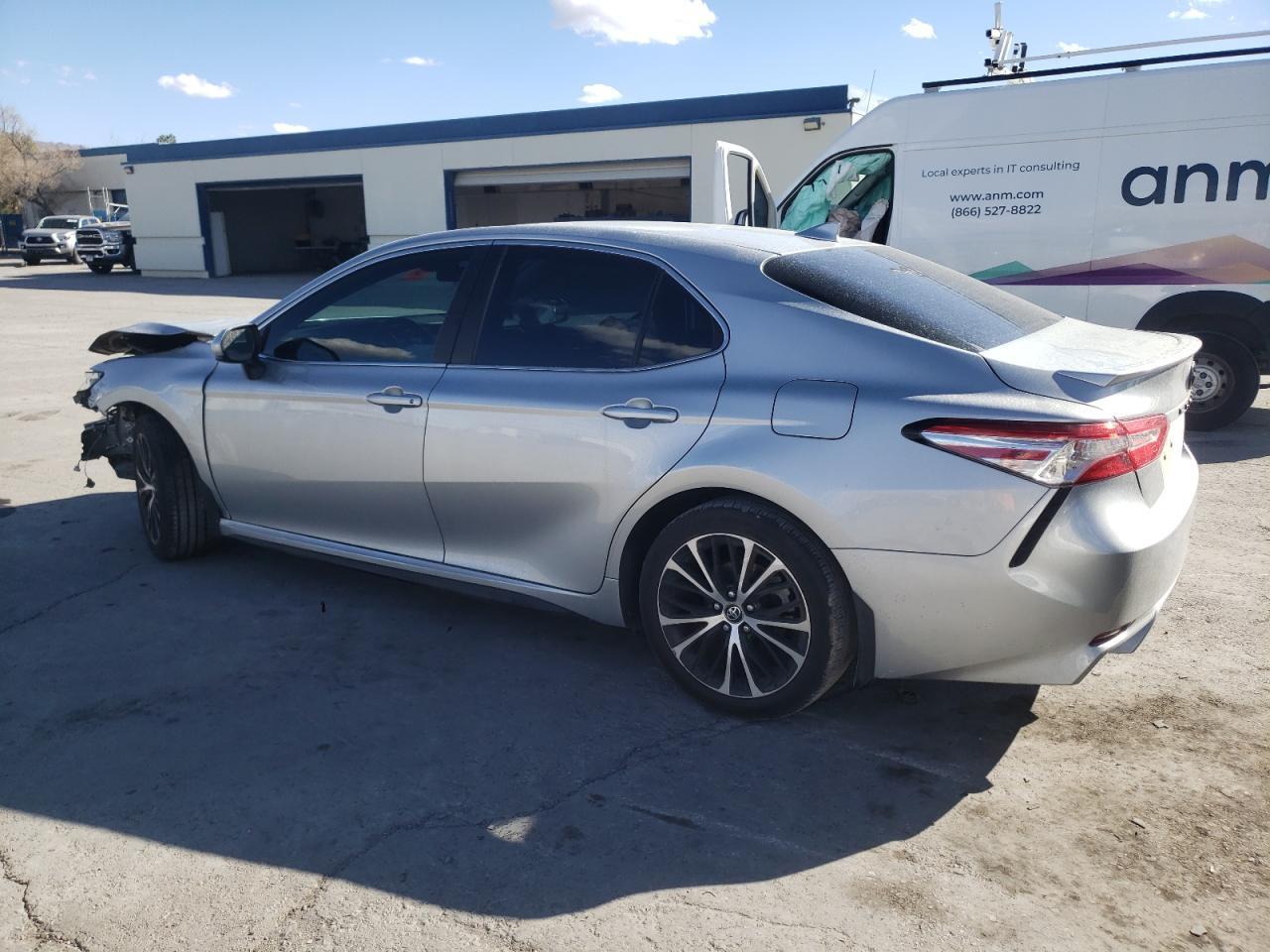 2020 TOYOTA CAMRY SE - Image 2
