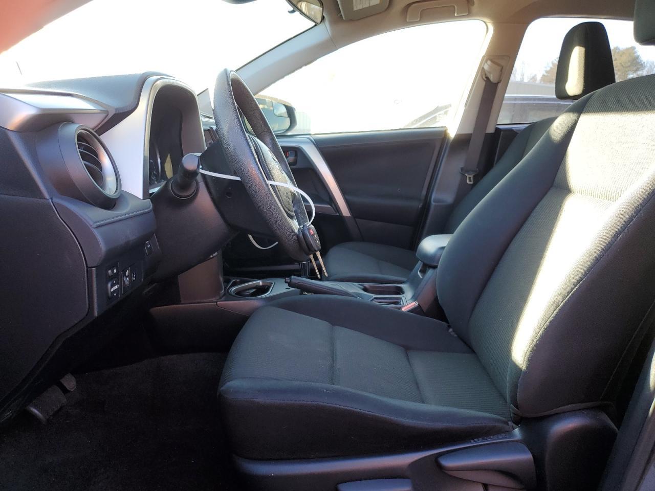 2017 TOYOTA RAV4 LE - Фото 7