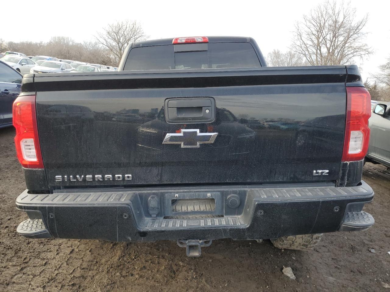 2017 CHEVROLET SILVERADO - Image 6