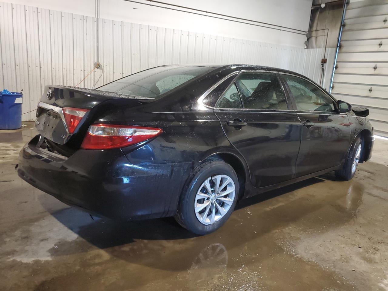 2015 TOYOTA CAMRY LE - Фото 3