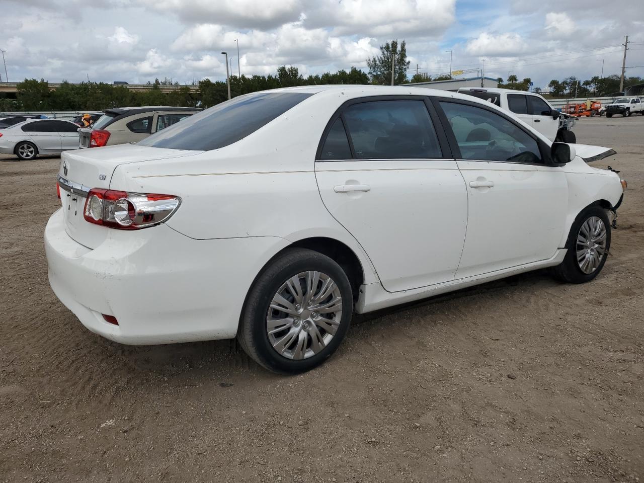2013 TOYOTA COROLLA BA - Image 3