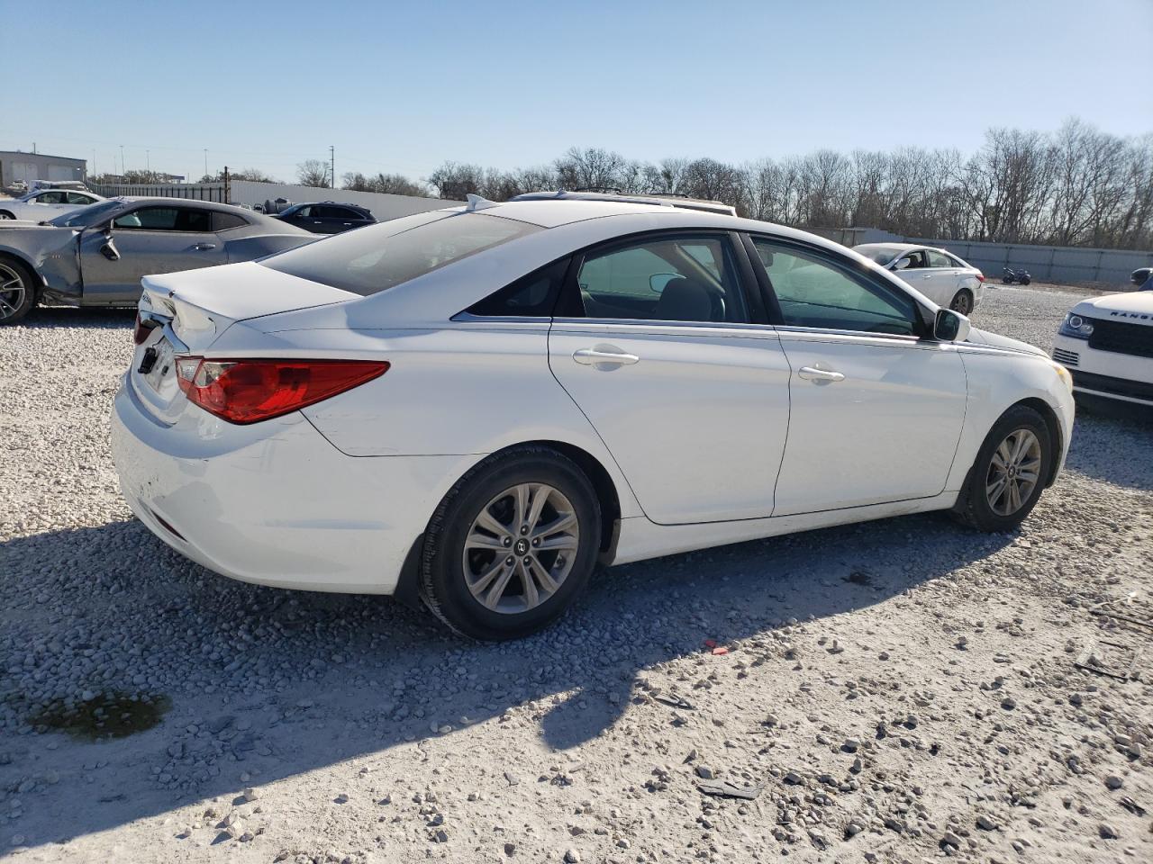 2013 HYUNDAI SONATA GLS - Image 3