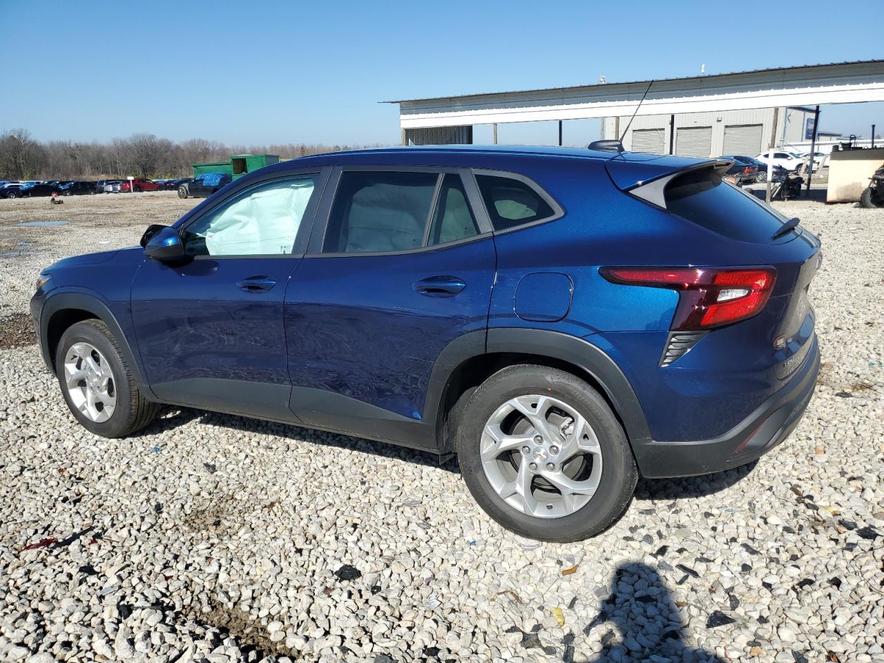 2024 CHEVROLET TRAX LS - Фото 2