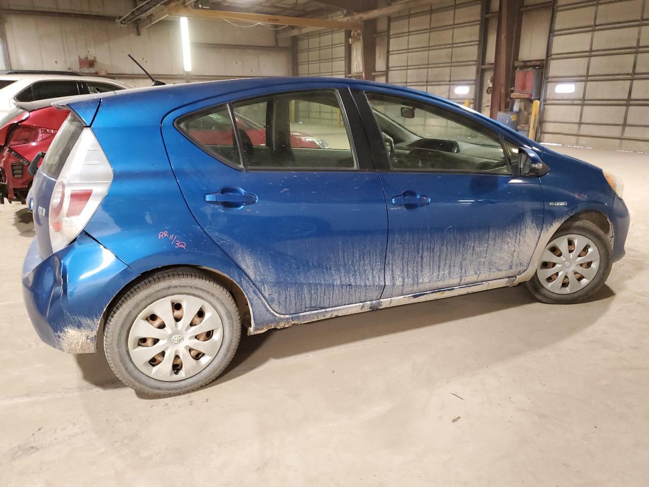 2013 TOYOTA PRIUS C - Image 3