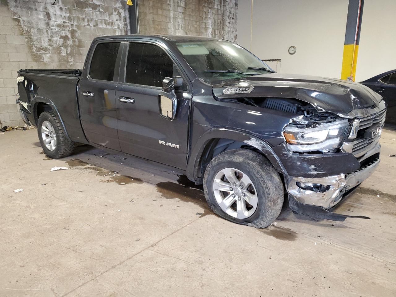2019 RAM 1500 LARAM - Фото 4