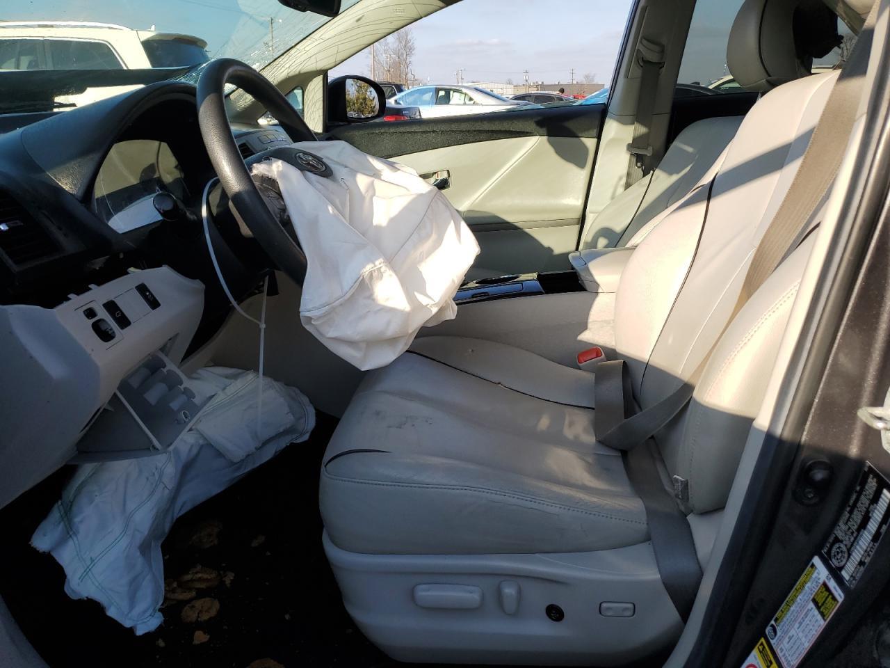 2012 TOYOTA VENZA LE - Image 7