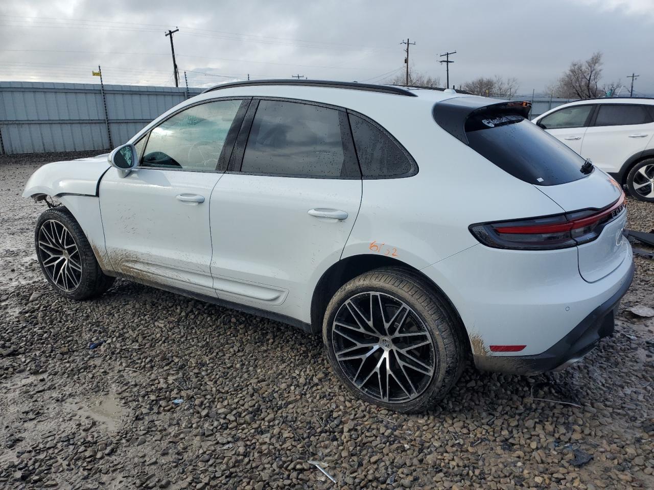 2023 PORSCHE MACAN BASE - Image 2