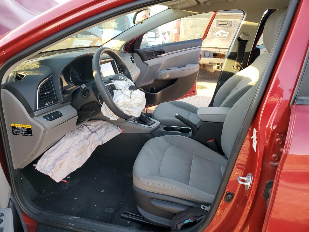 2018 HYUNDAI ELANTRA SE - Фото 7