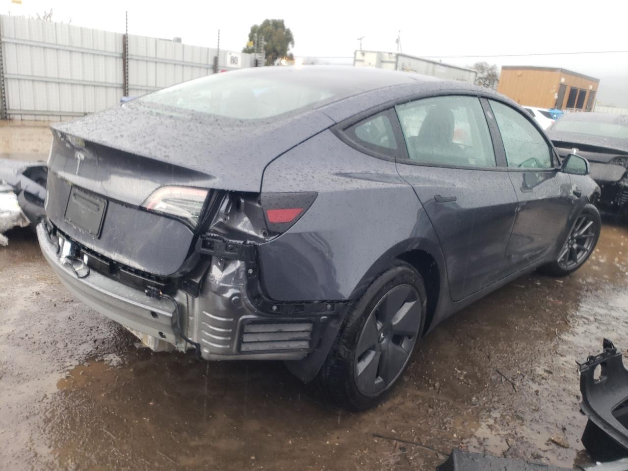 2023 TESLA MODEL 3 - Фото 3