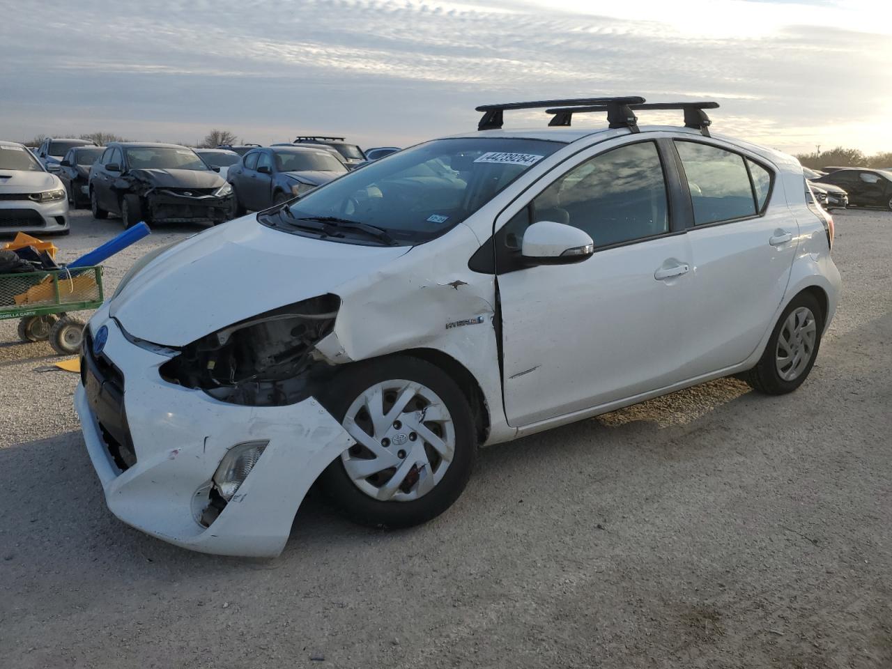 2015 TOYOTA PRIUS C car image