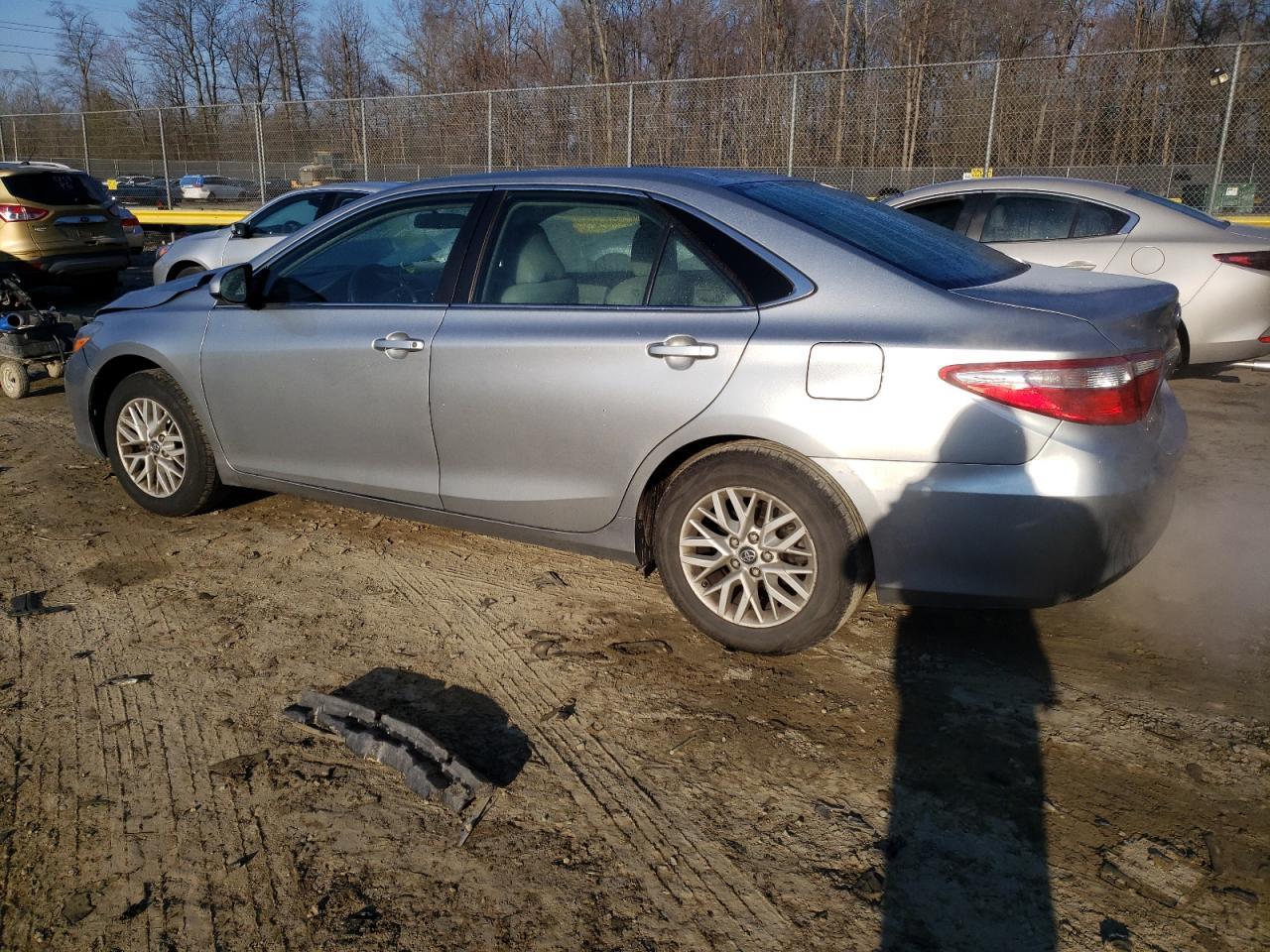 2017 TOYOTA CAMRY LE - Image 2