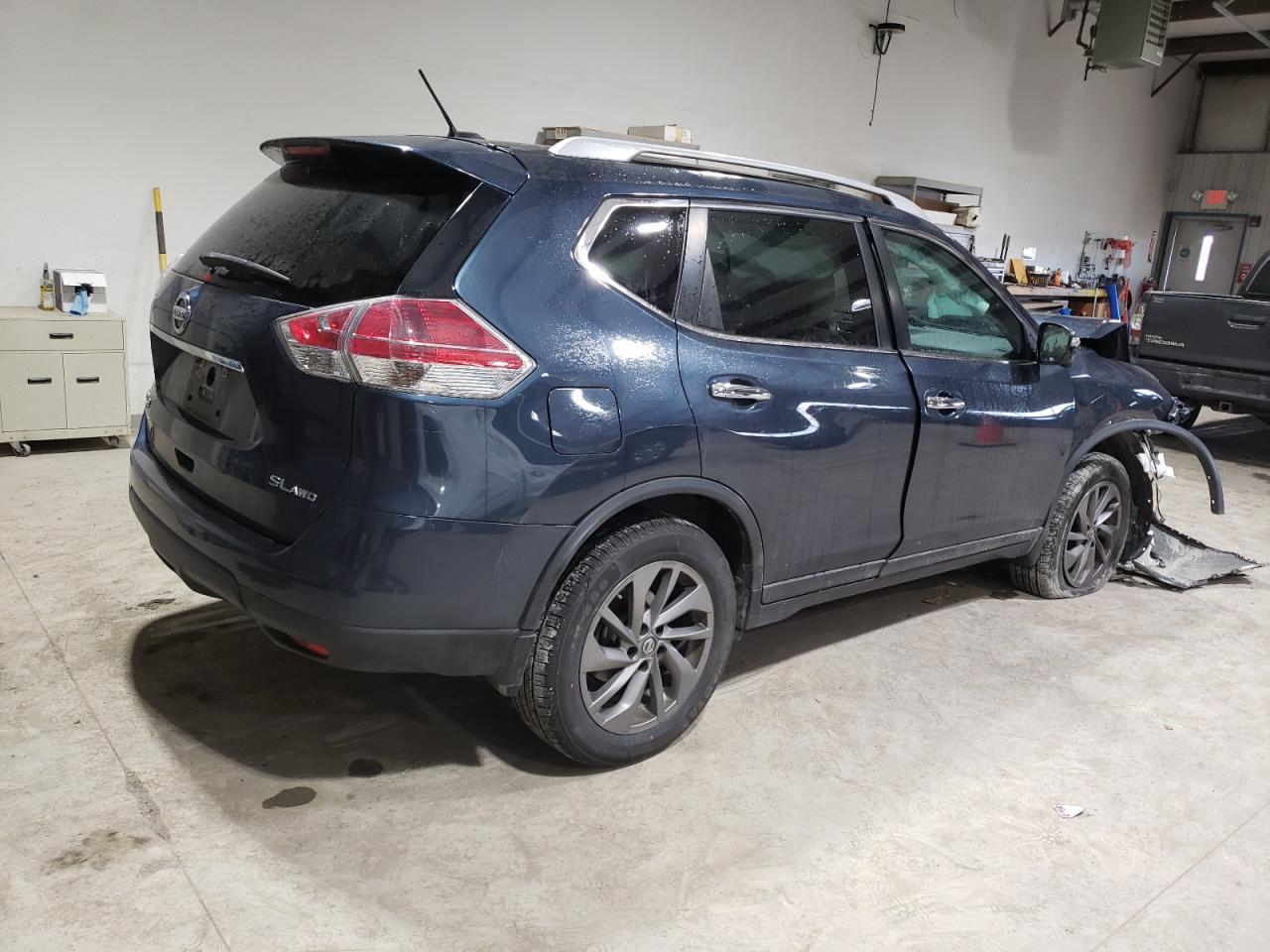 2016 NISSAN ROGUE S - Фото 3