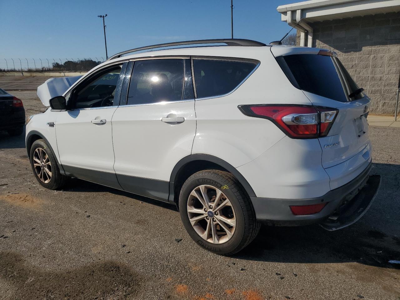 2017 FORD ESCAPE SE - Фото 2