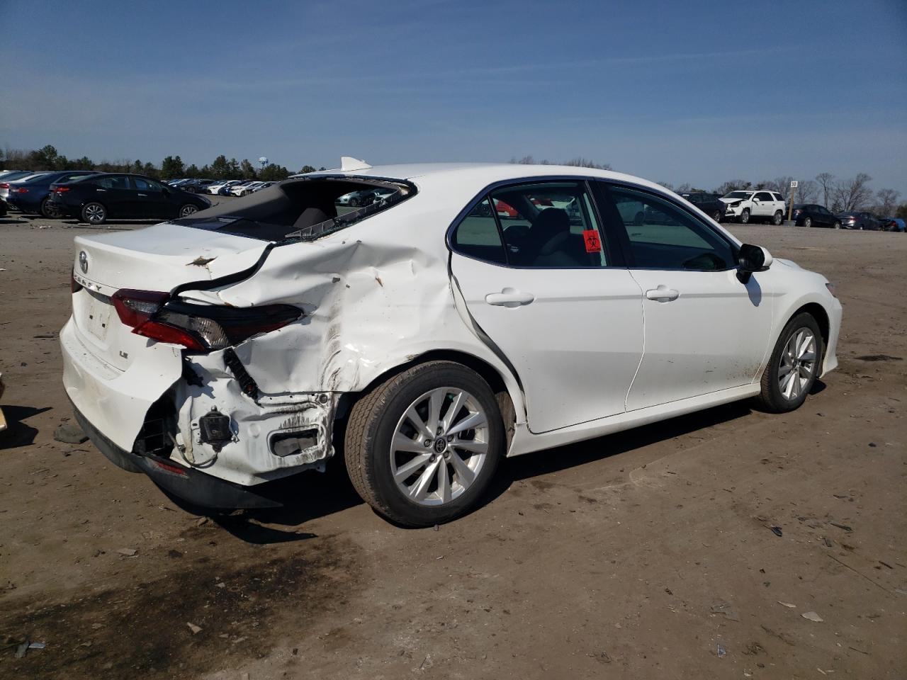2024 TOYOTA CAMRY LE - Фото 3