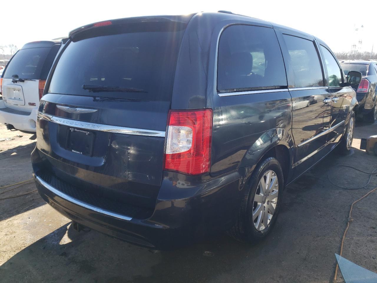 2014 CHRYSLER TOWN & COU - Image 3