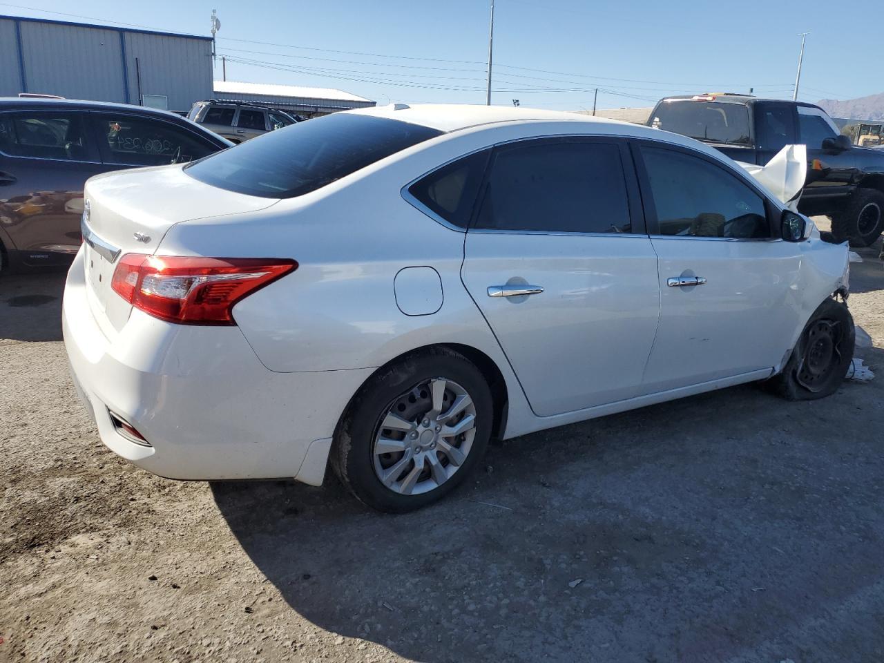 2017 NISSAN SENTRA S - Фото 3